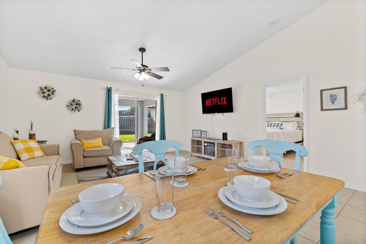 Oceanview Haven - 2Br Beach Townhome With Patio, Shared Heated Pool Steps From Paradise Beach Park! Melbourne Exterior photo